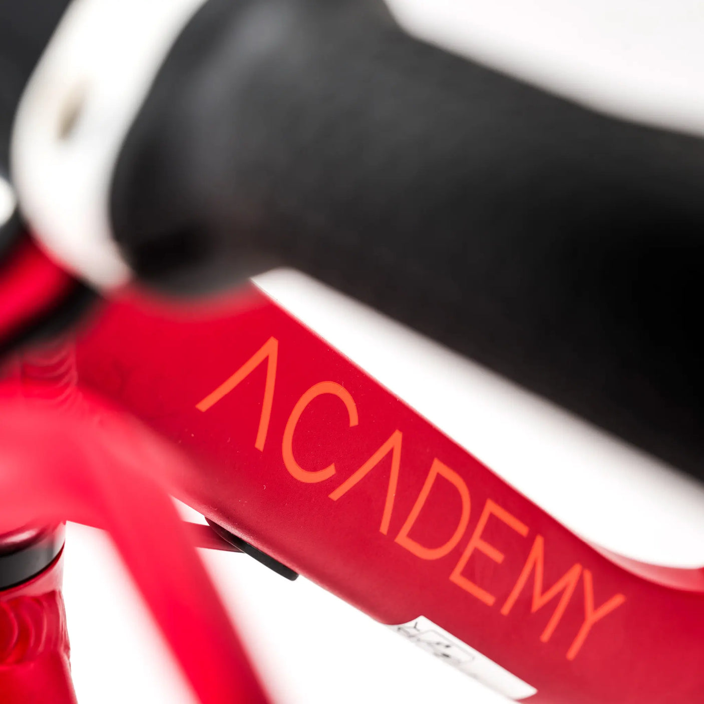 ACADEMIE Graad 1 12" Rood